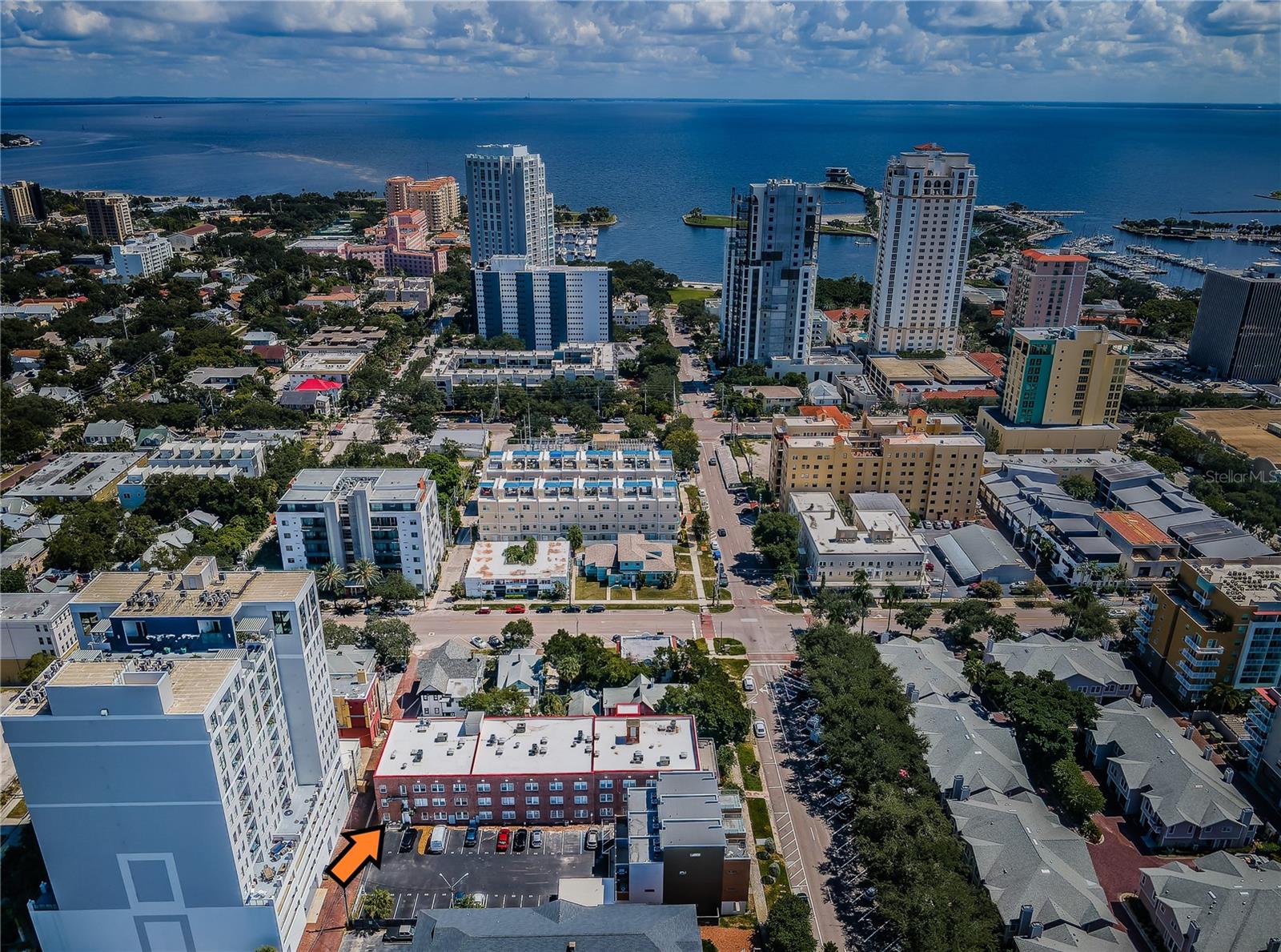 Located steps to vibrant downtown St Pete