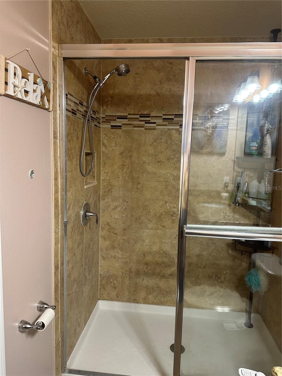 Master Bathroom Walk In Shower