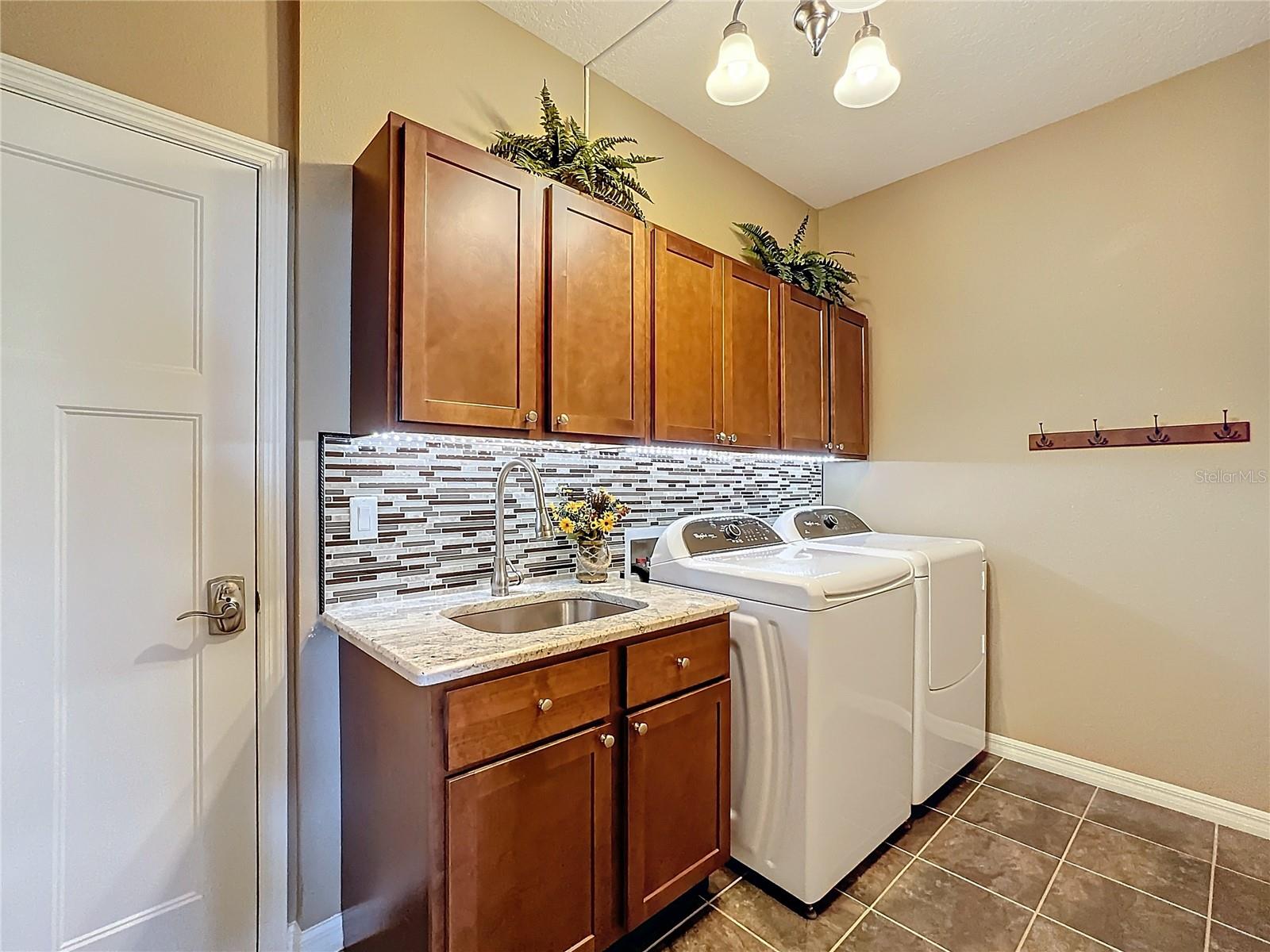 Laundry Room with sink