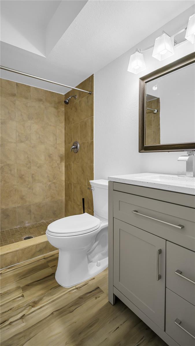 Primary En Suite bathrom