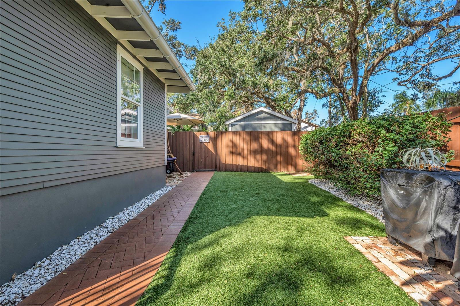 Fenced side yard