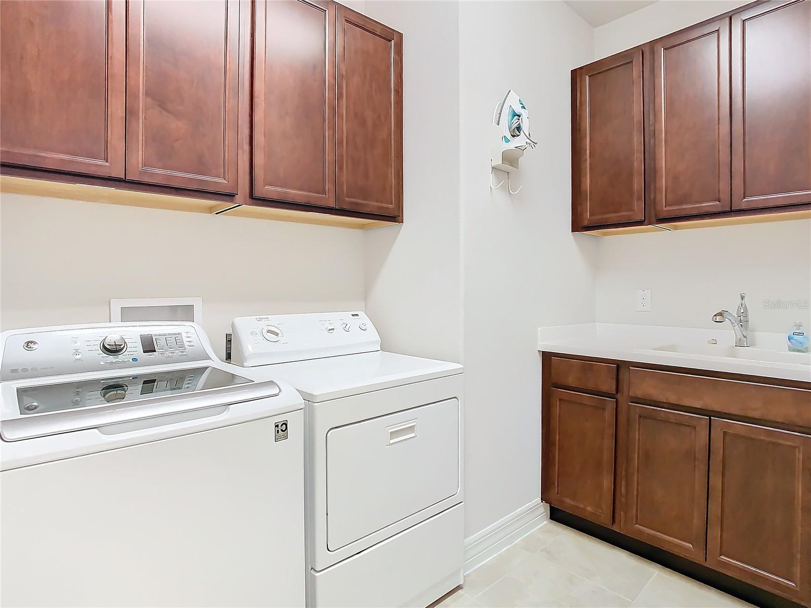 Utility room has sink..