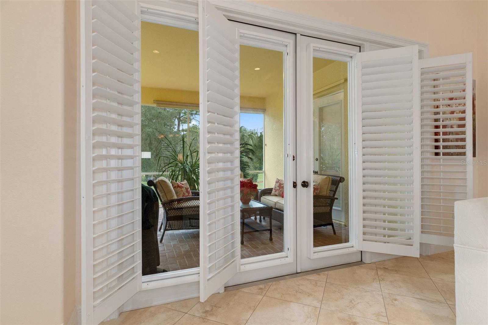 FRENCH DOORS OUT TO THE LANAI