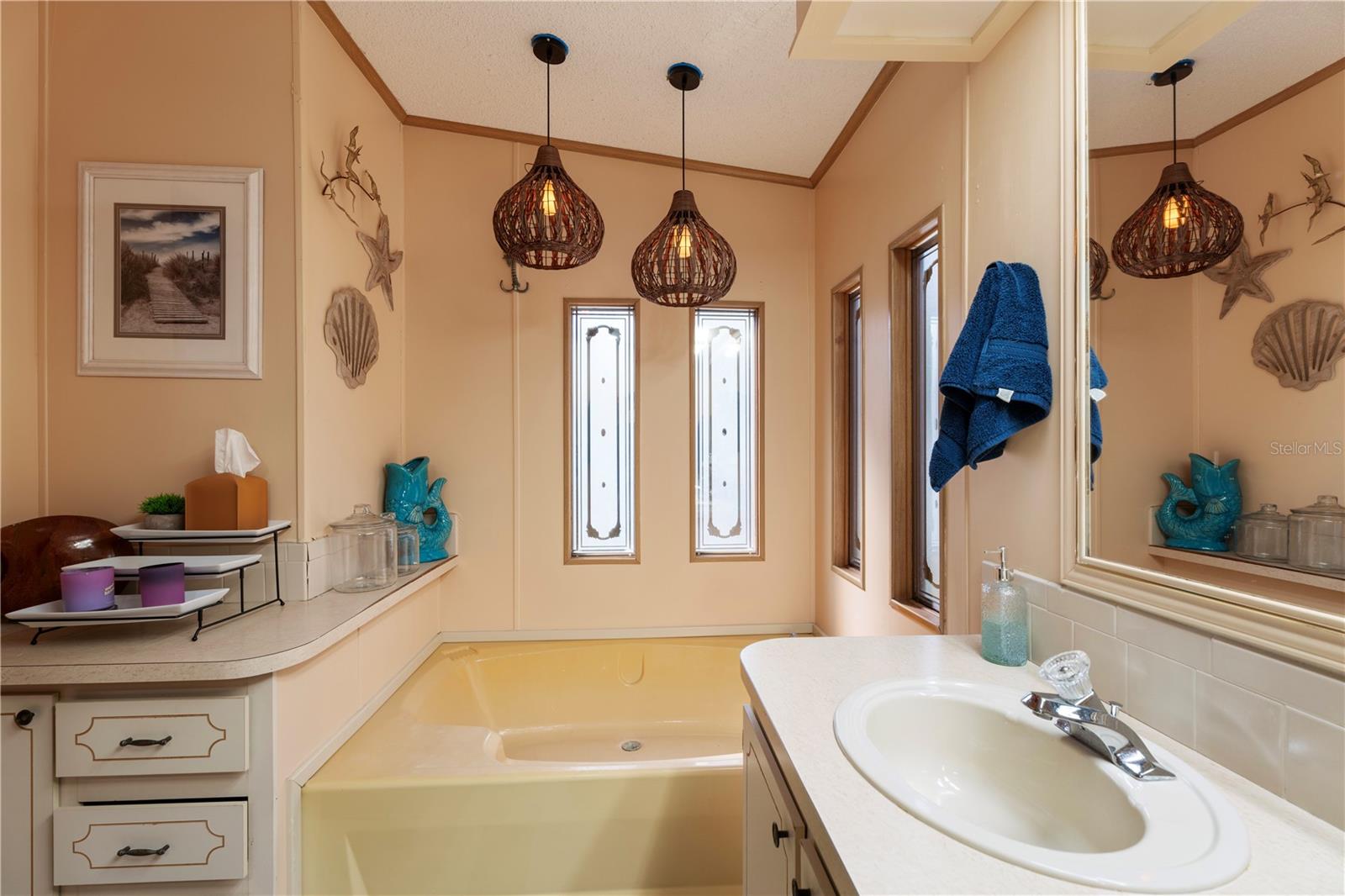 Large Primary Bathroom with tub