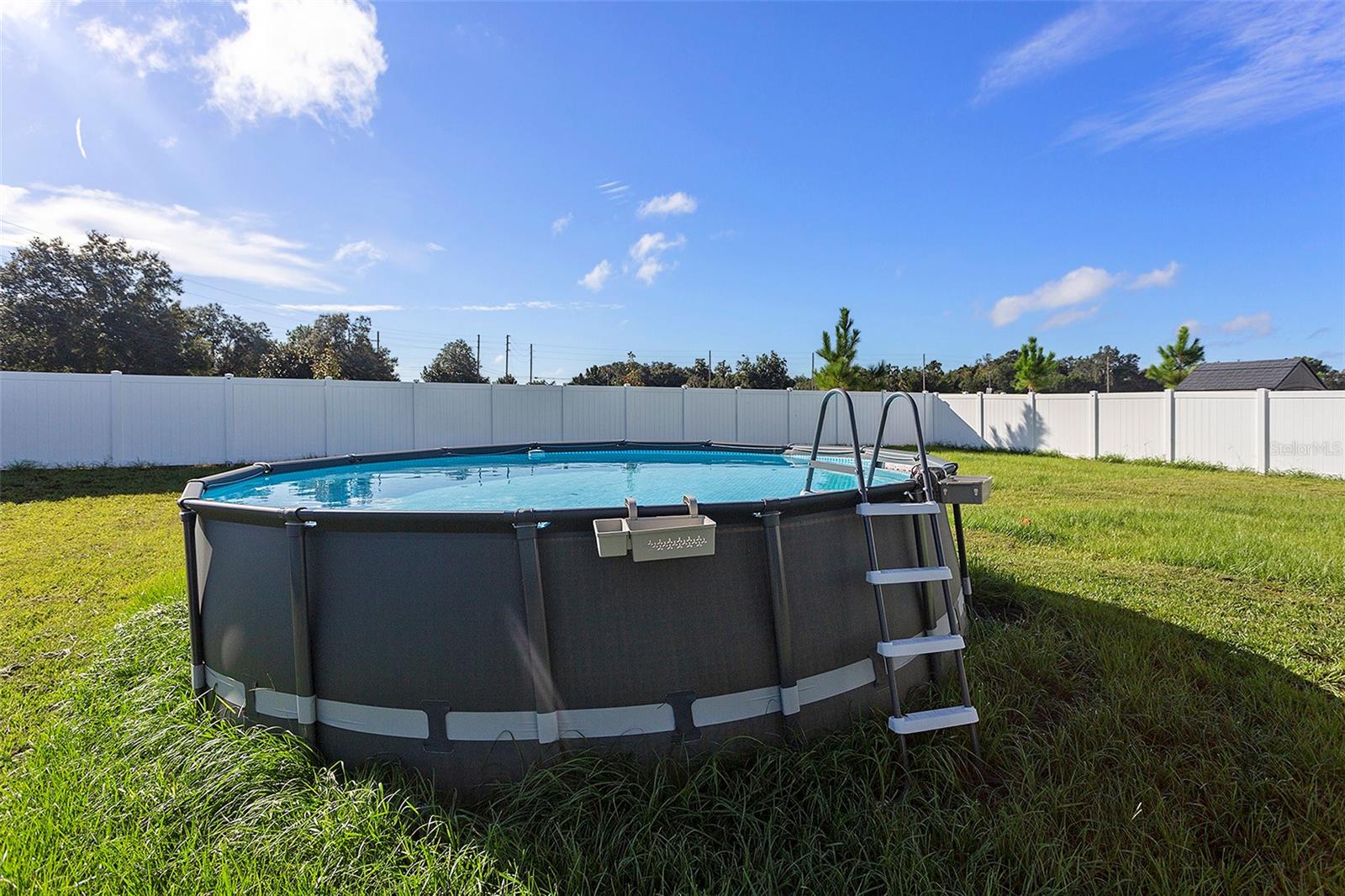 Above ground Pool will convey or can be taken down if requested