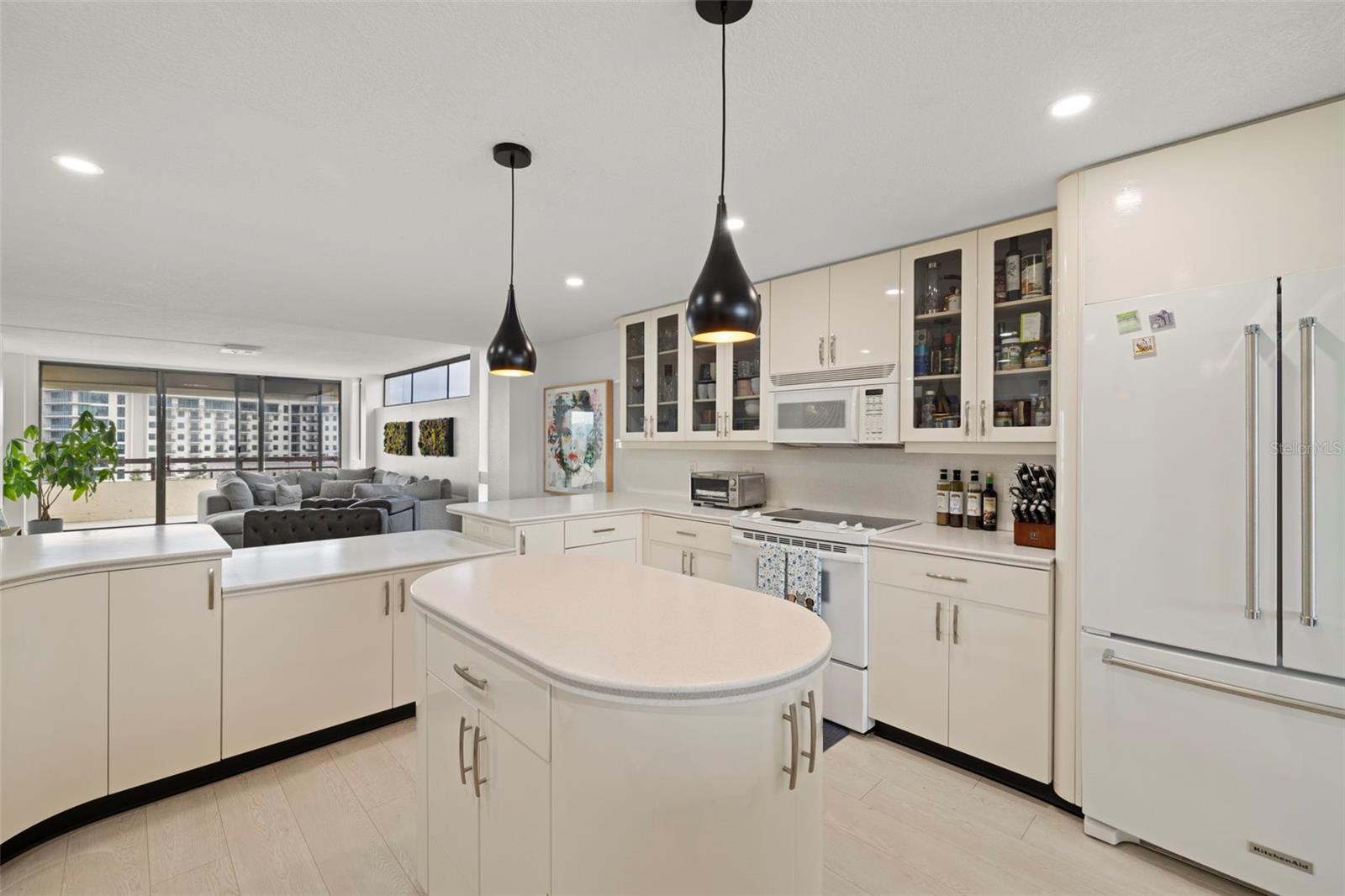 LOTS OF CABINET STORAGE PLUS LAZY SUSAN STORAGE