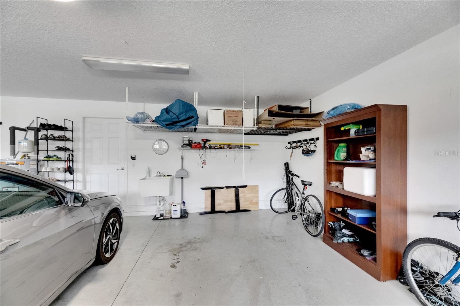 Interior 3-Car Garage