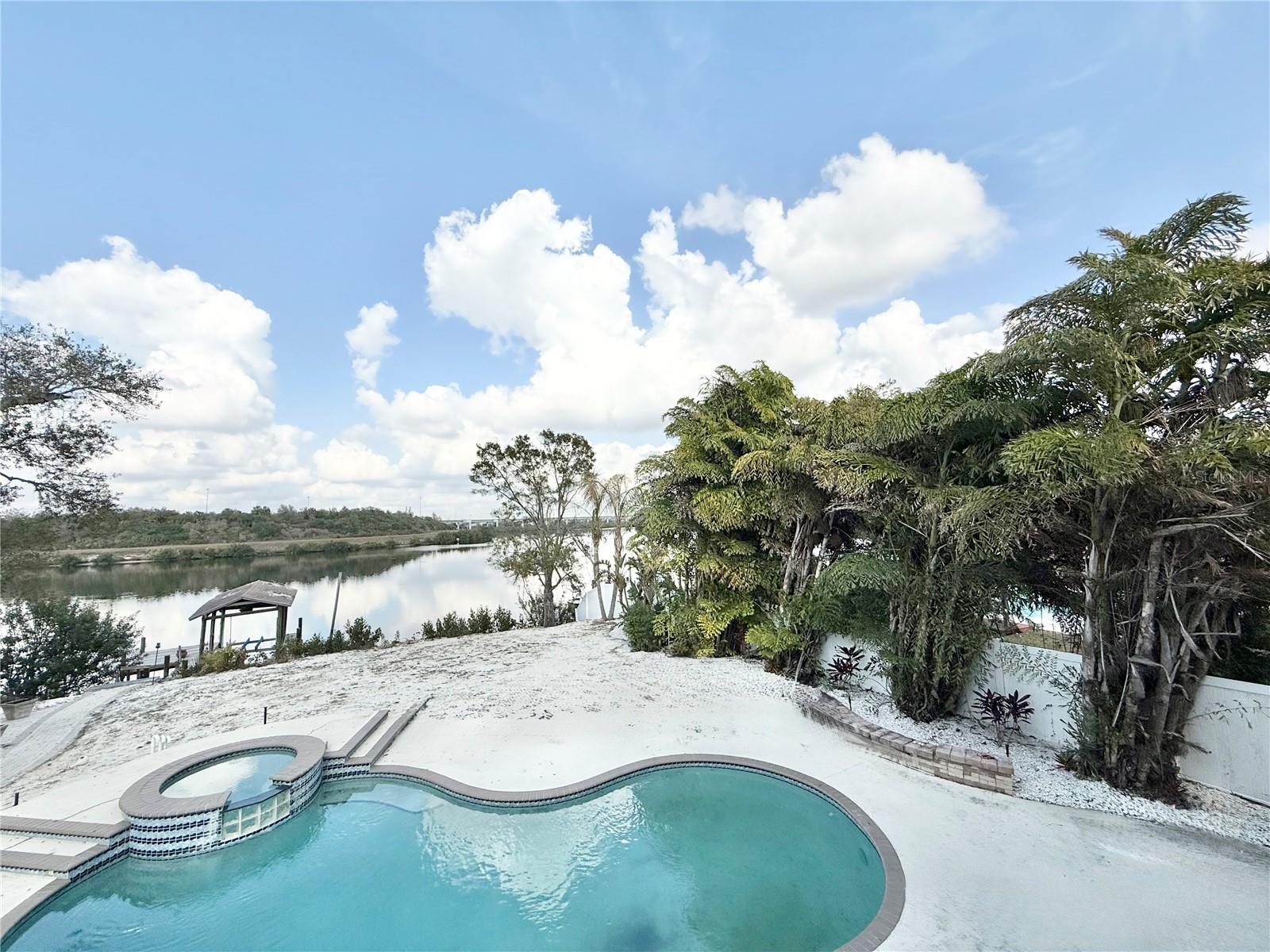 balcony view of backyard