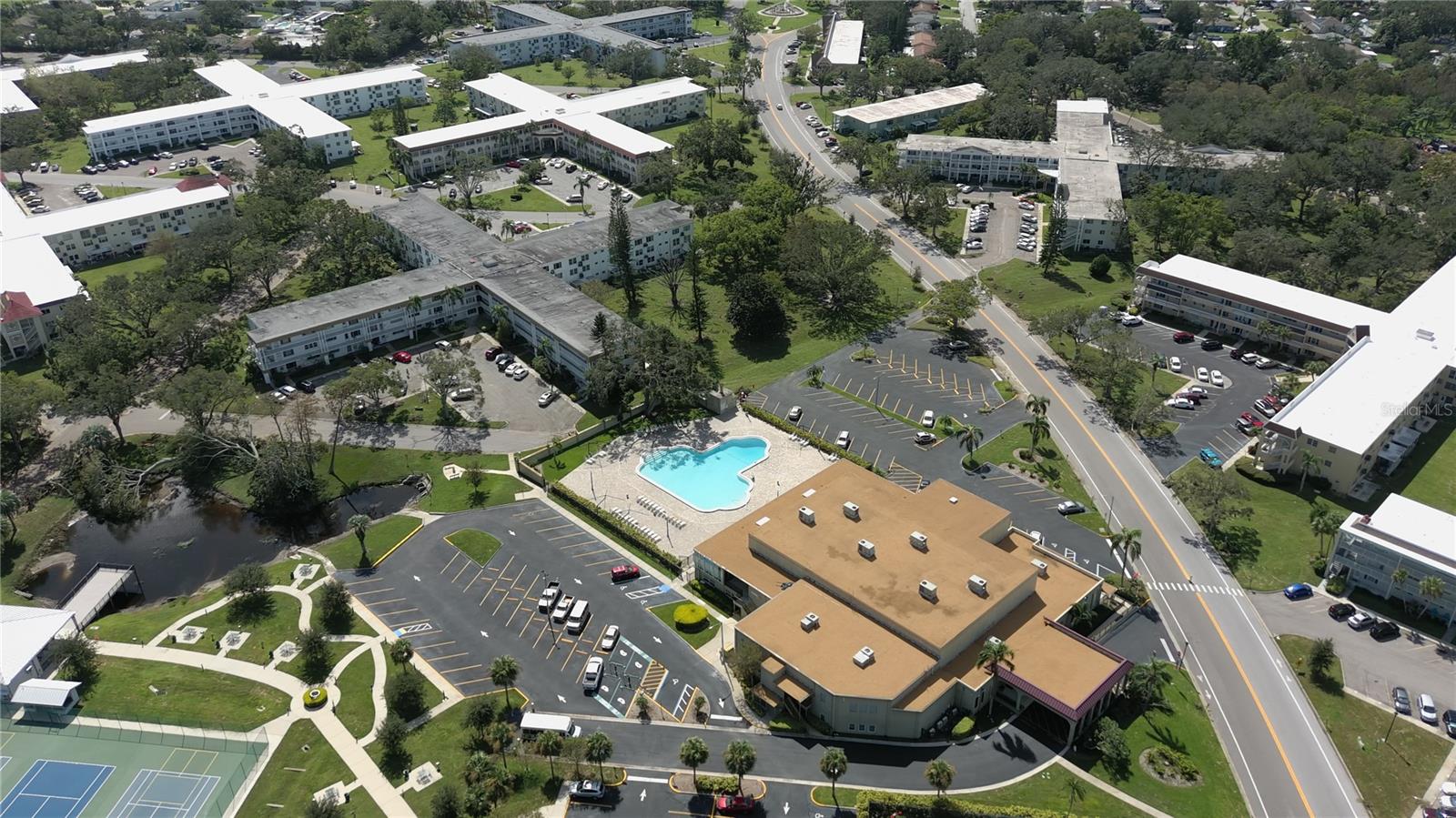 AERIAL VIEW OF THE CLUB HOUSE & POOL