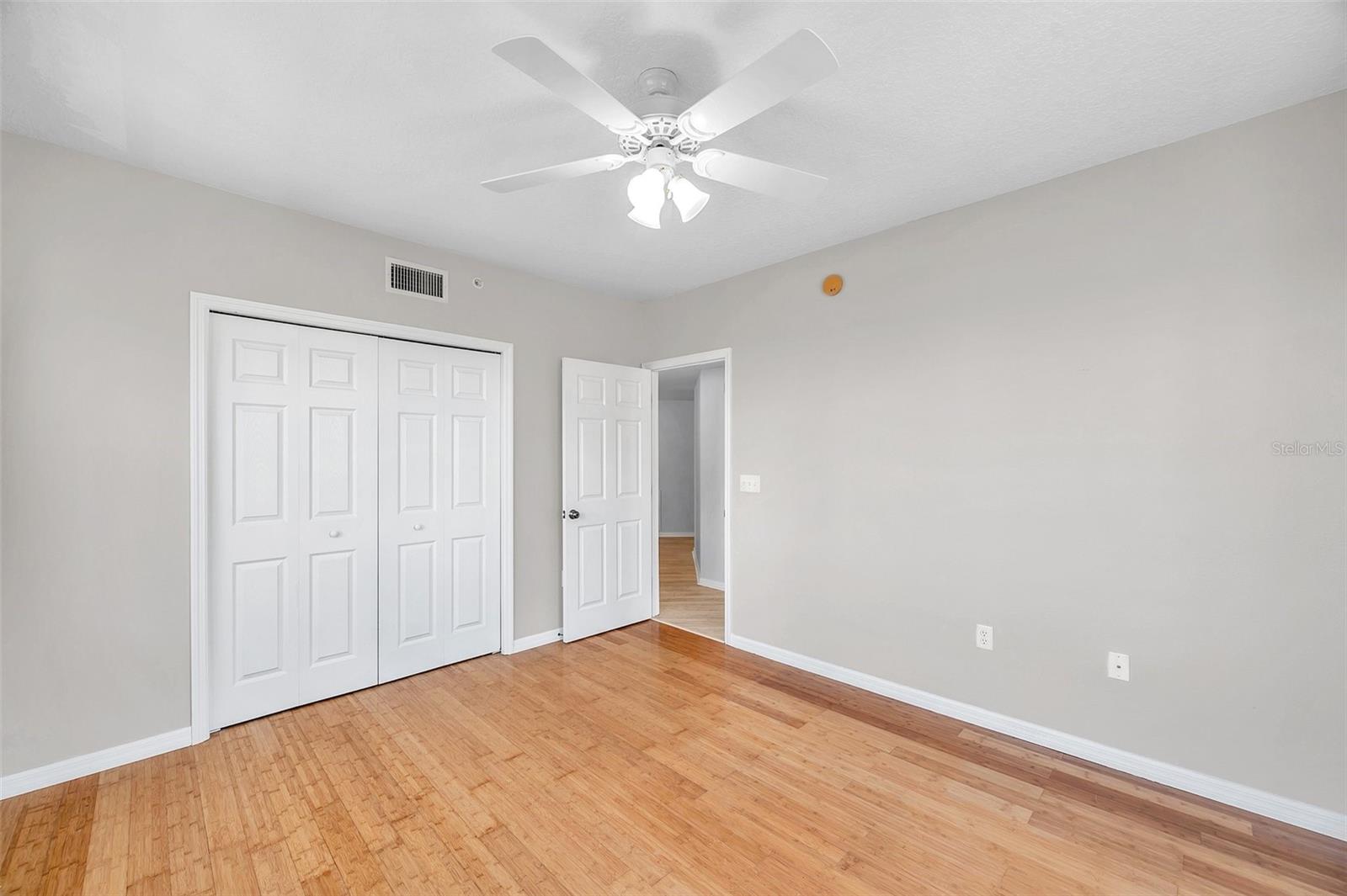 Guest bedroom 2 or home office