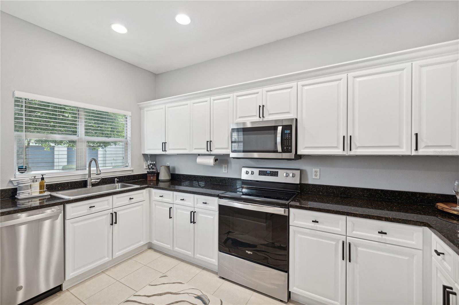 painted cabinets and granit counters