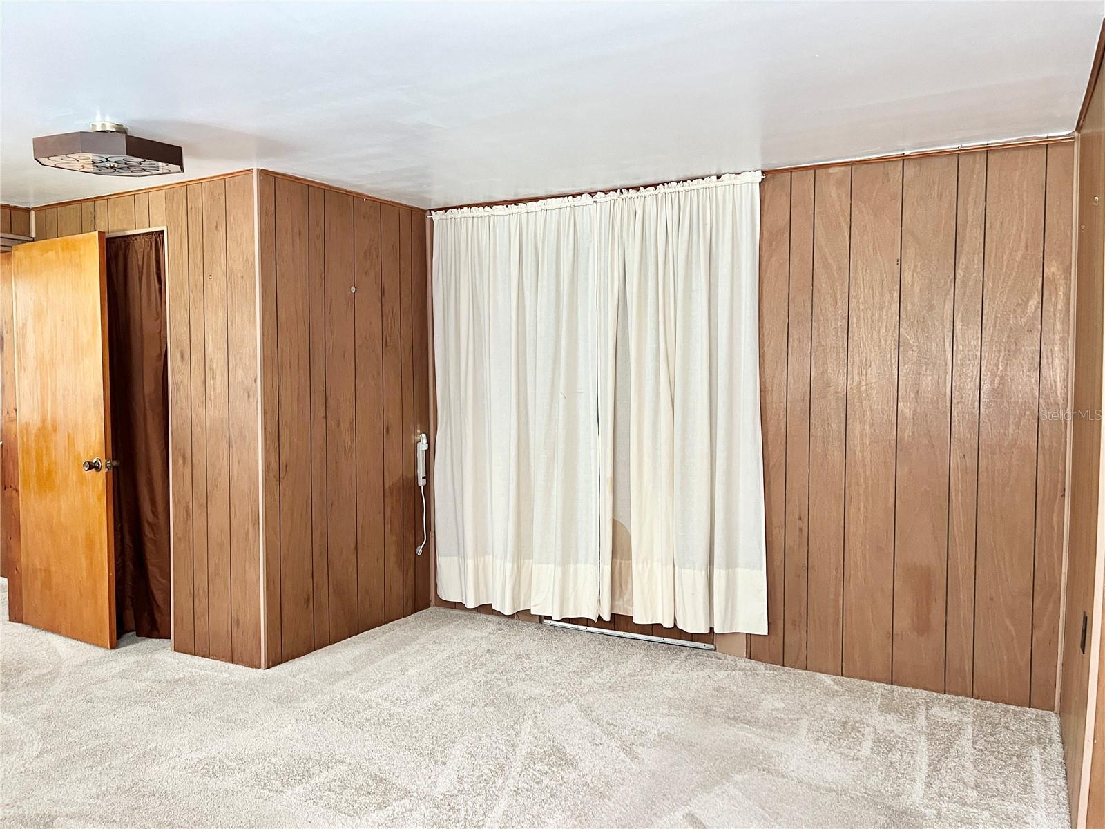 Primary Bedroom - Walk-In-Closet