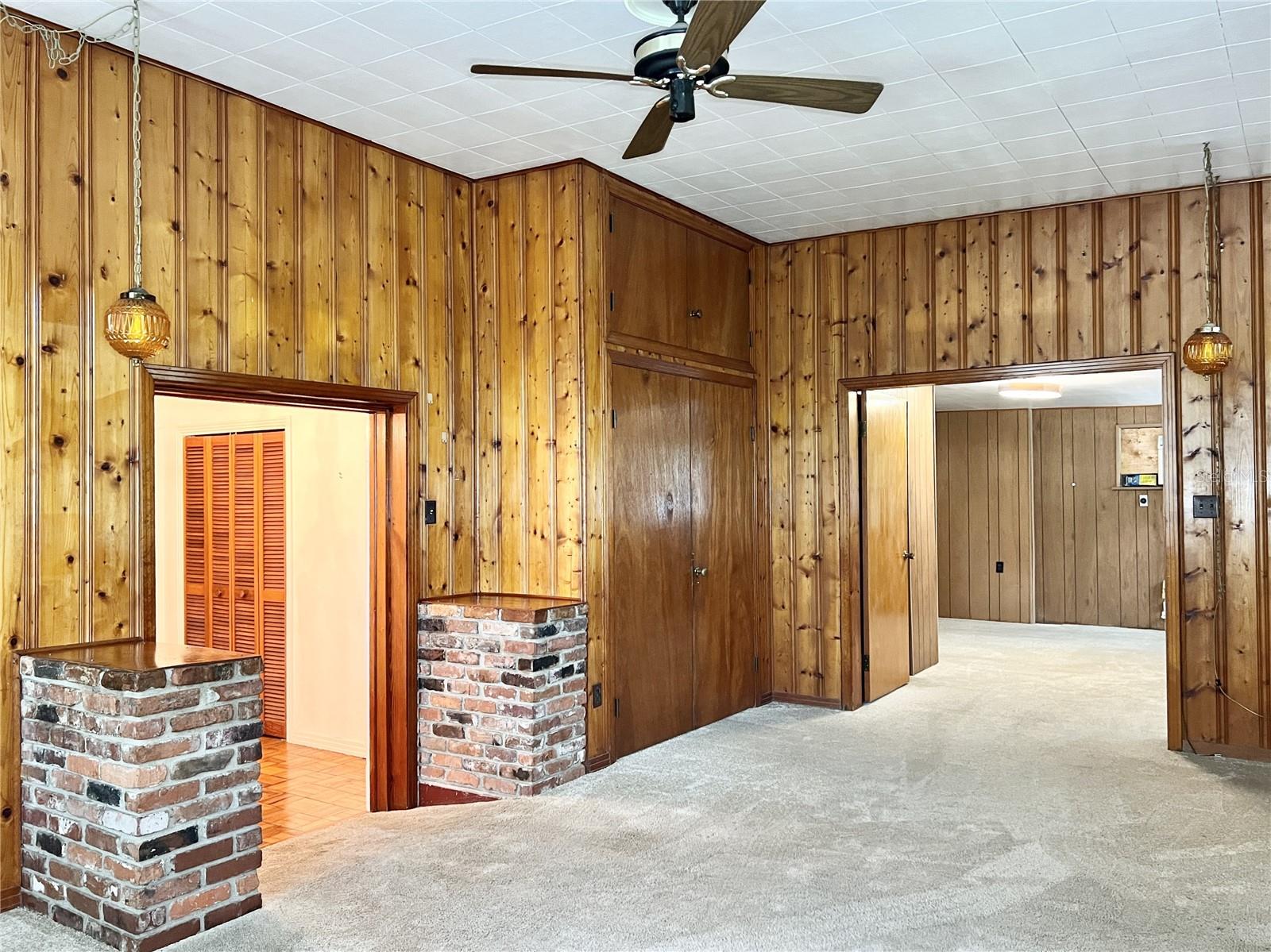 Family Room - Double Closet