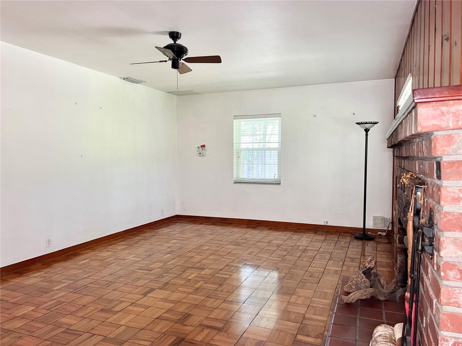 Living Area - Ceiling Fan