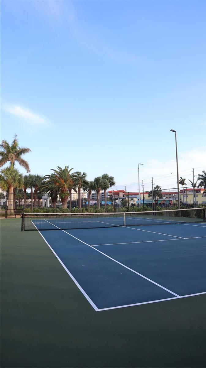 Tennis/Pickleball court