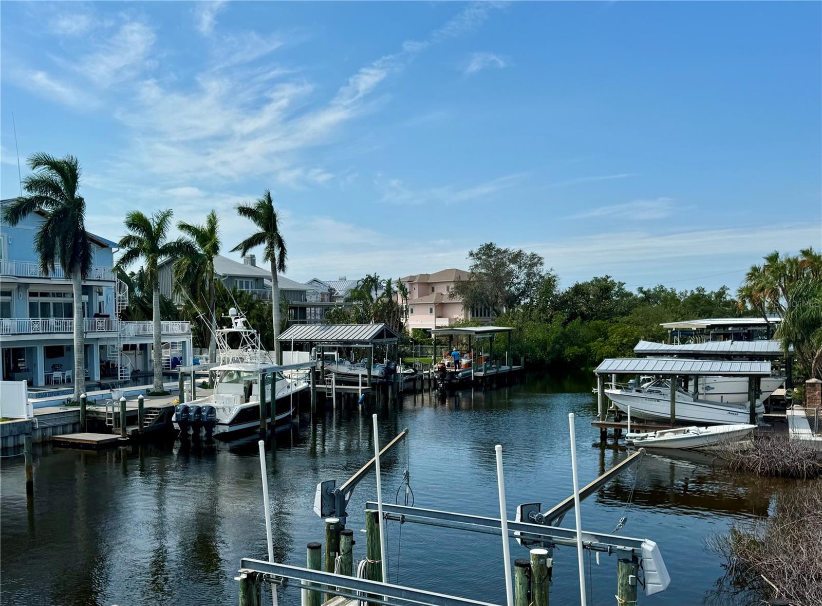 View to the right: Deep water, very large boats