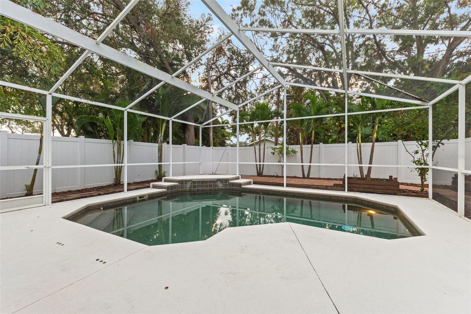 Screened Pool