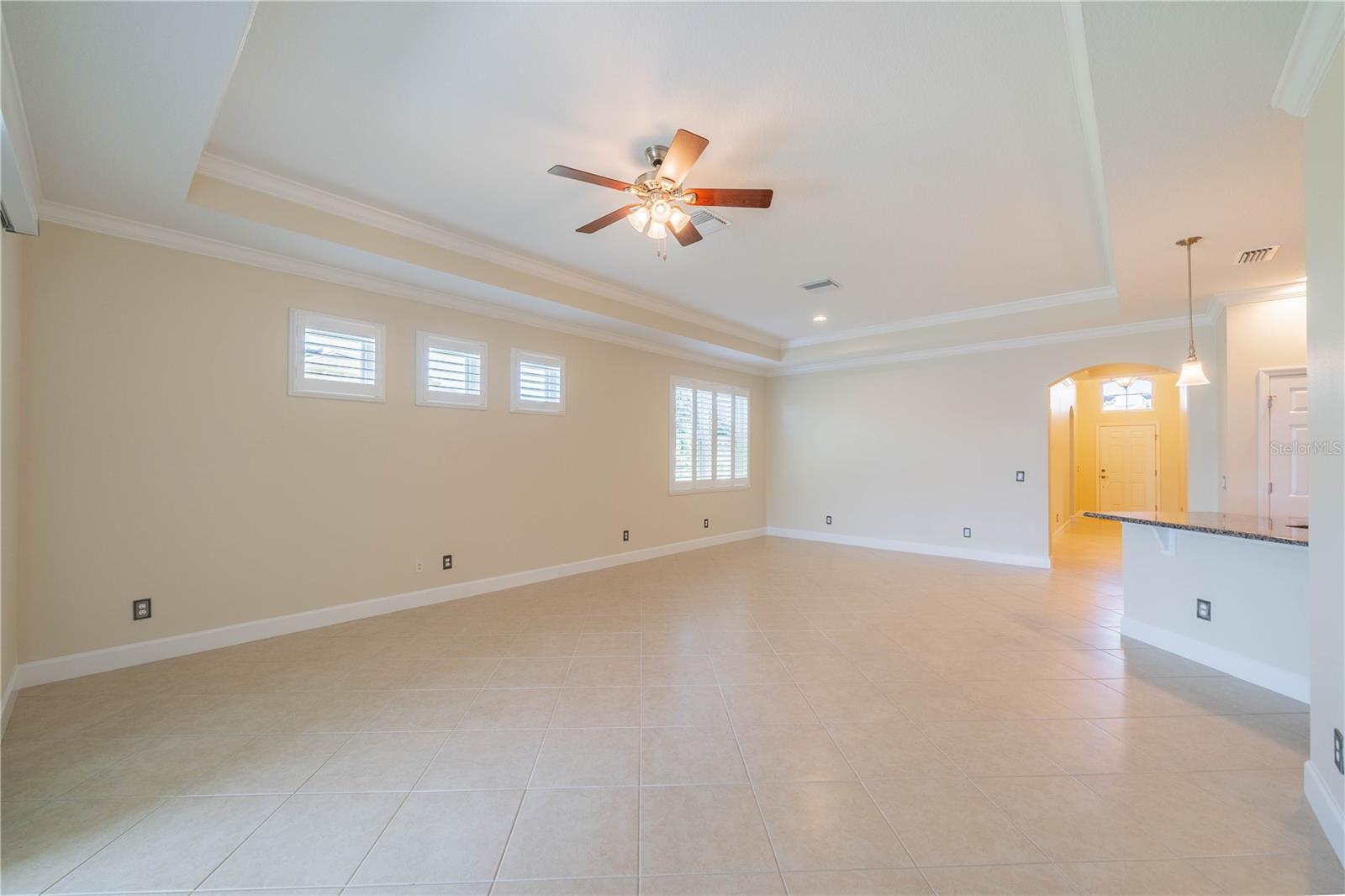 living room/dining room