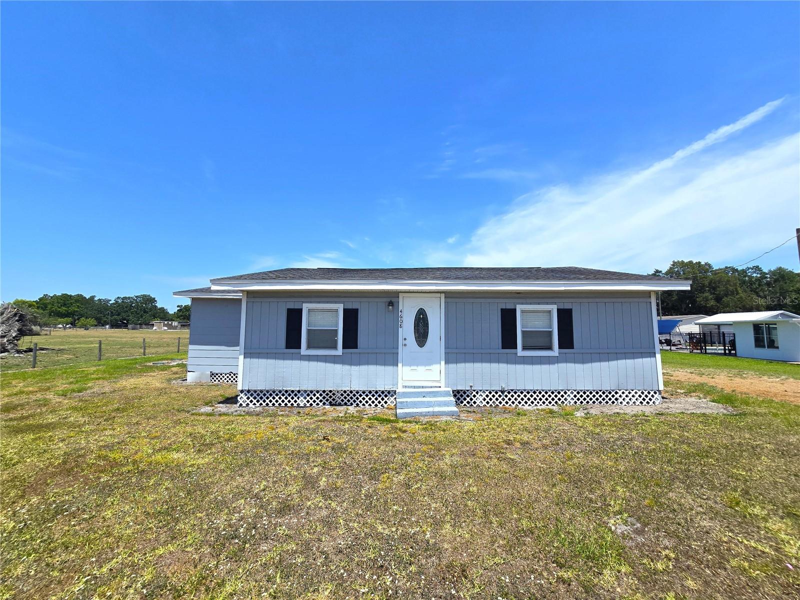 4608 W SR60 House