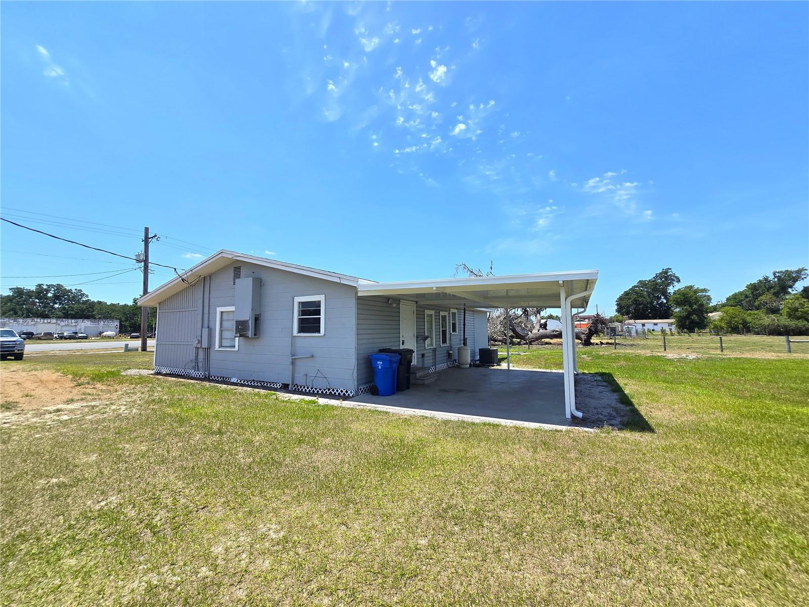 4608 W SR60 House
