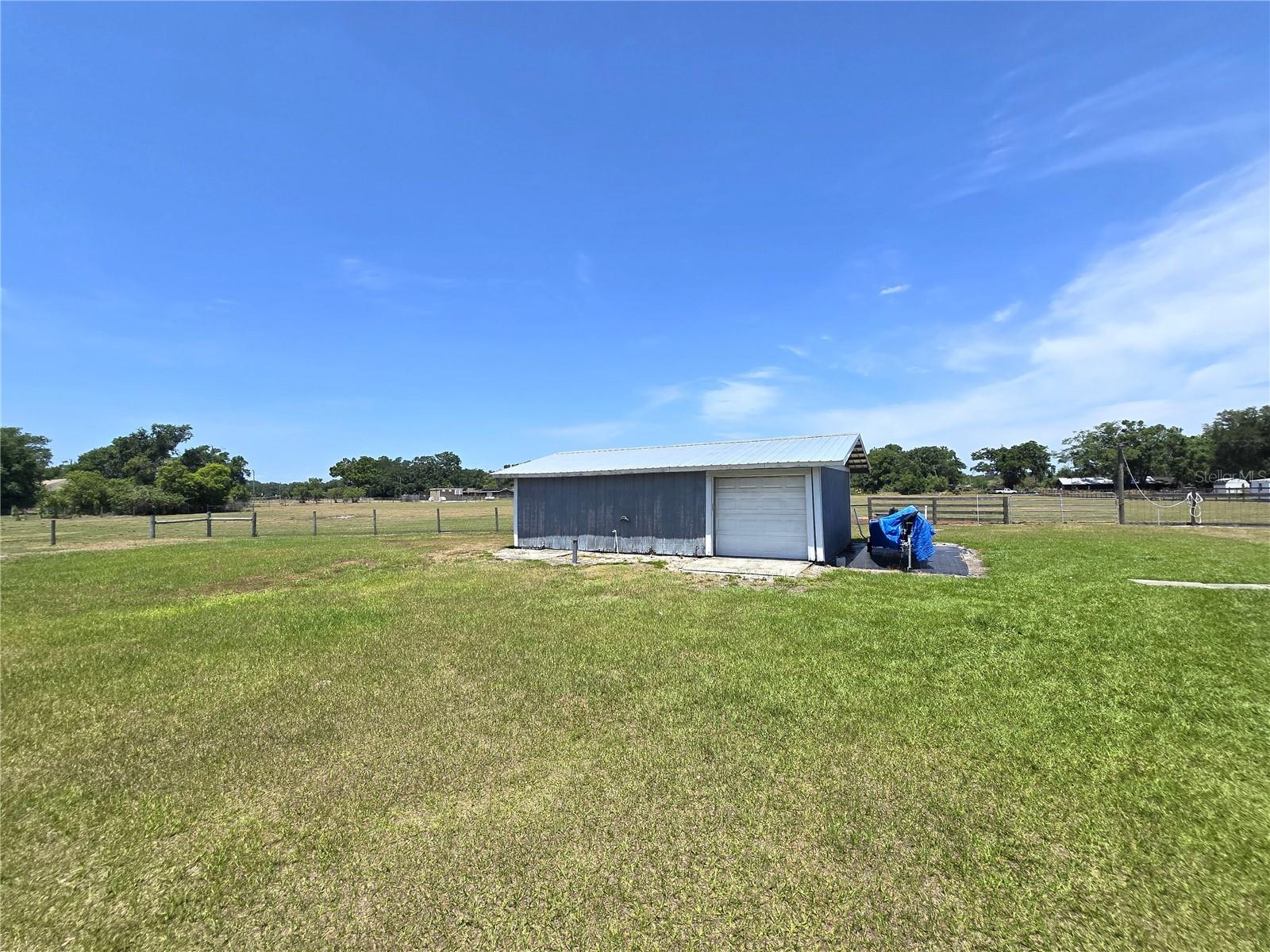 4608 W SR60 House