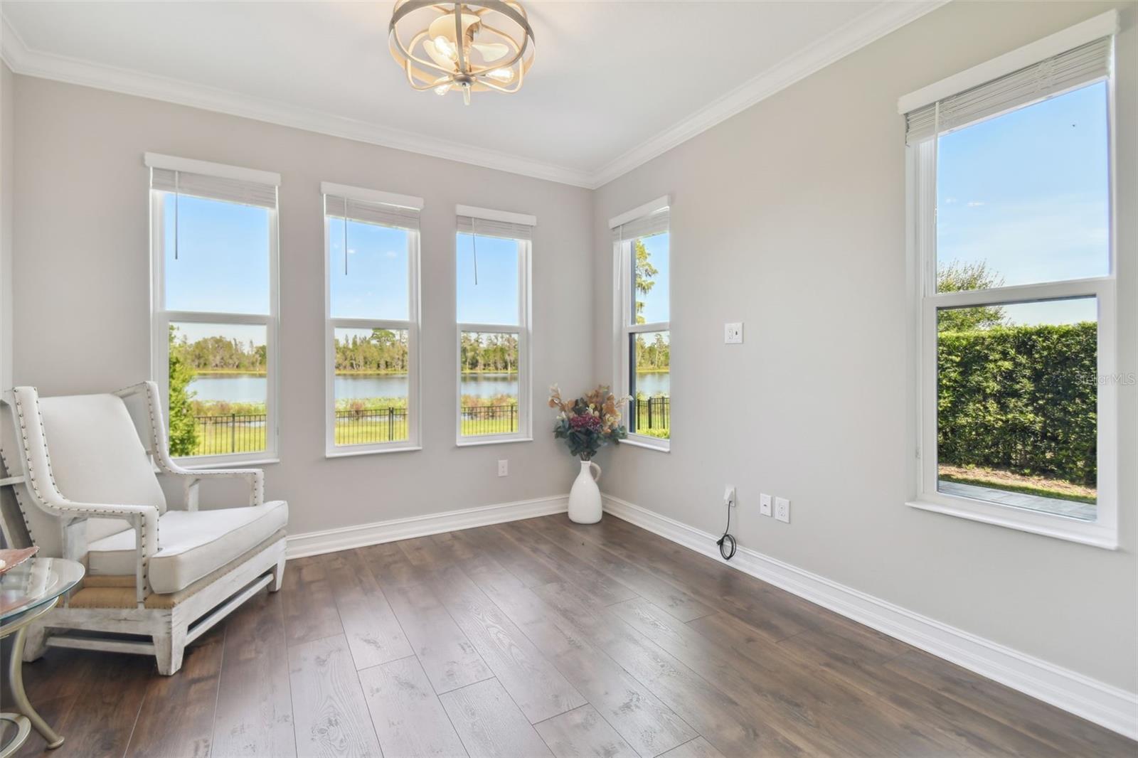 Sitting Room / Sunroom