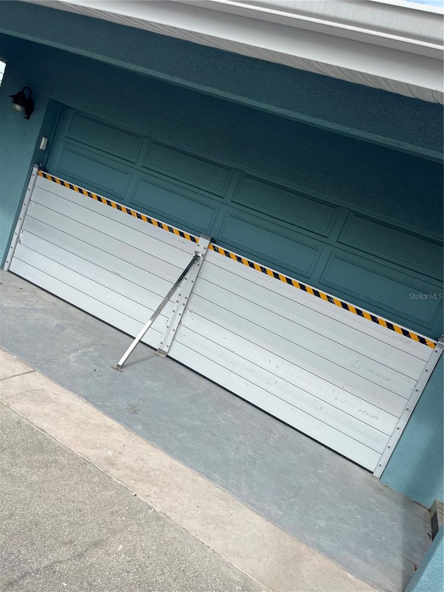 garage barrier door closed