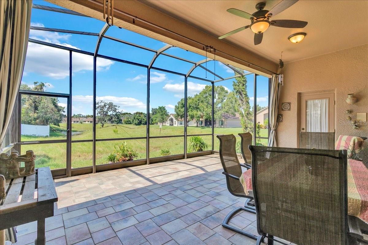 spacious covered lanai with west view for gorgeous sunsets!