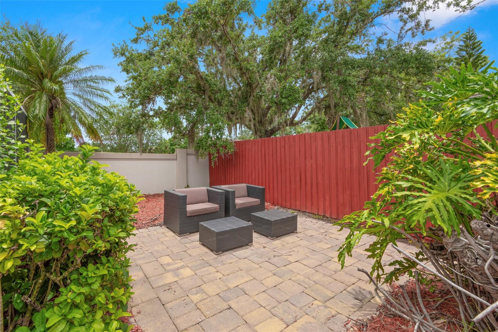 Sitting Area/Yard
