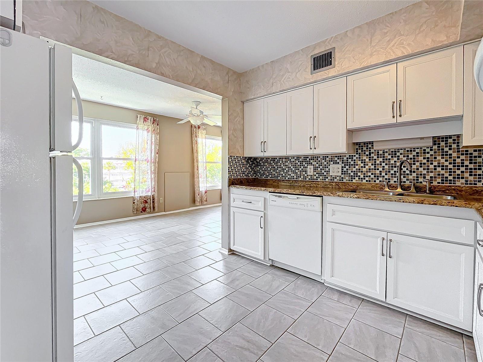 Kitchen - Family Room