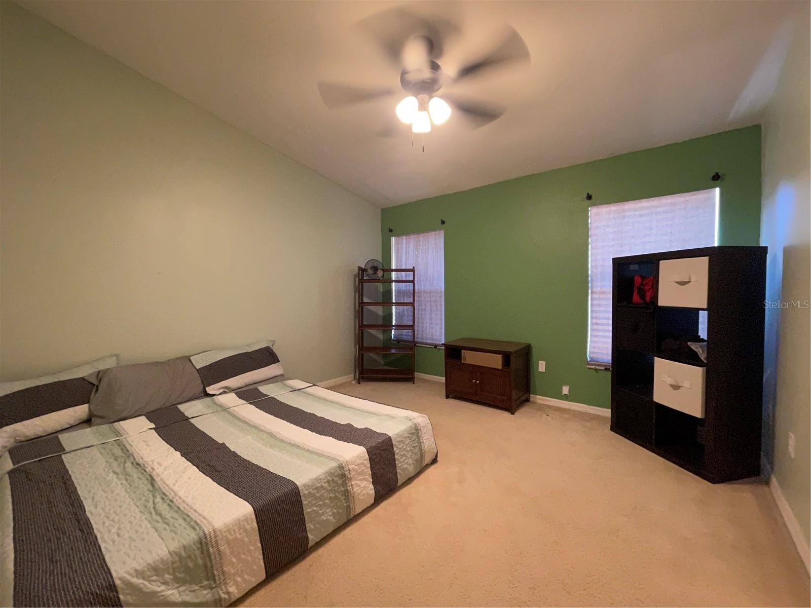 Master bedroom with ensuite bathroom & walk in closet