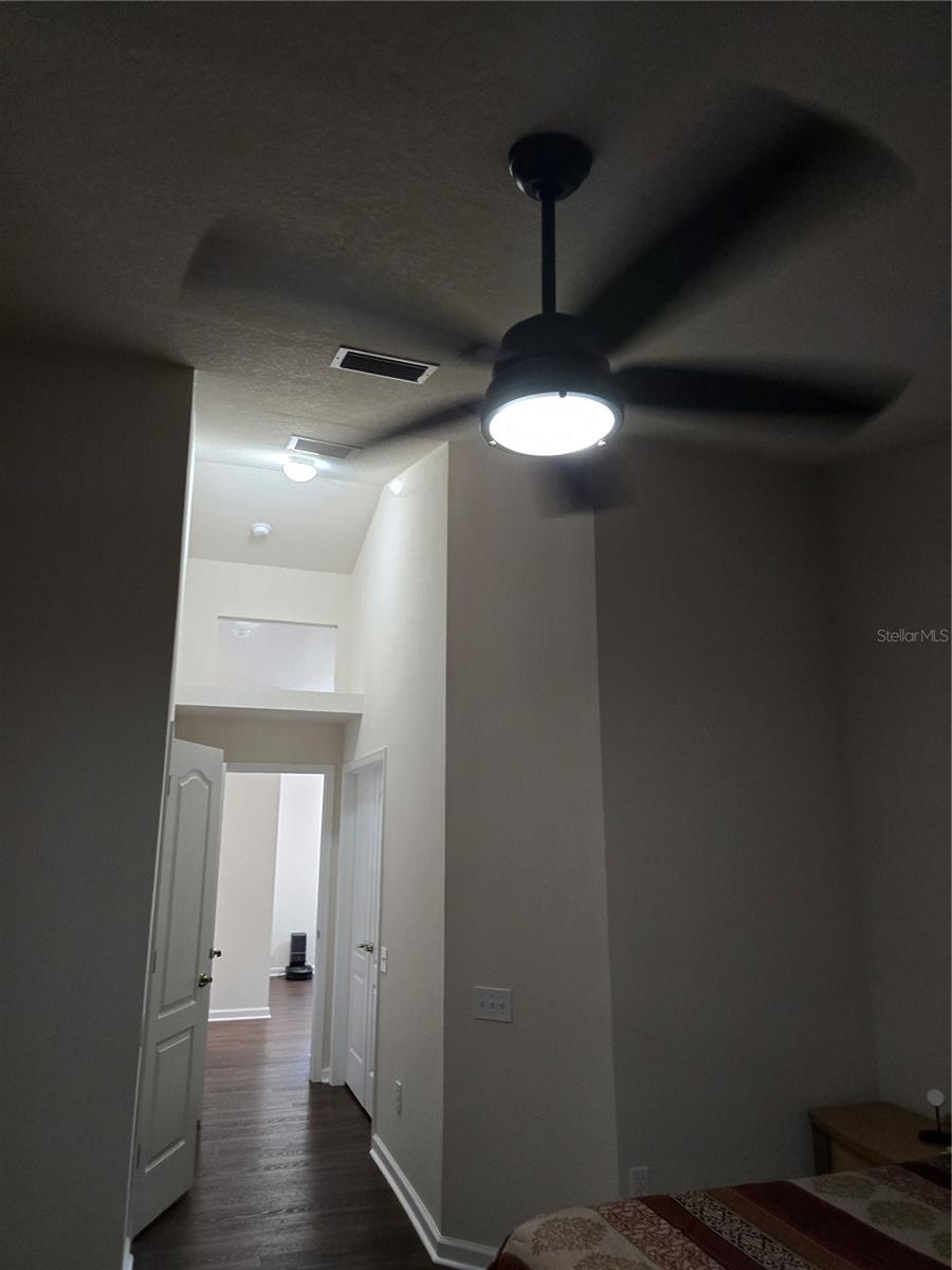 bedroom high ceiling