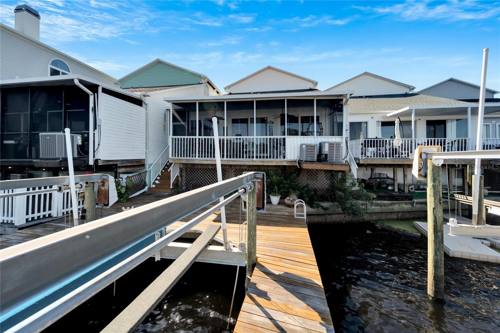 Boat lift