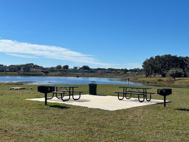 Clubhouse Picnic Area