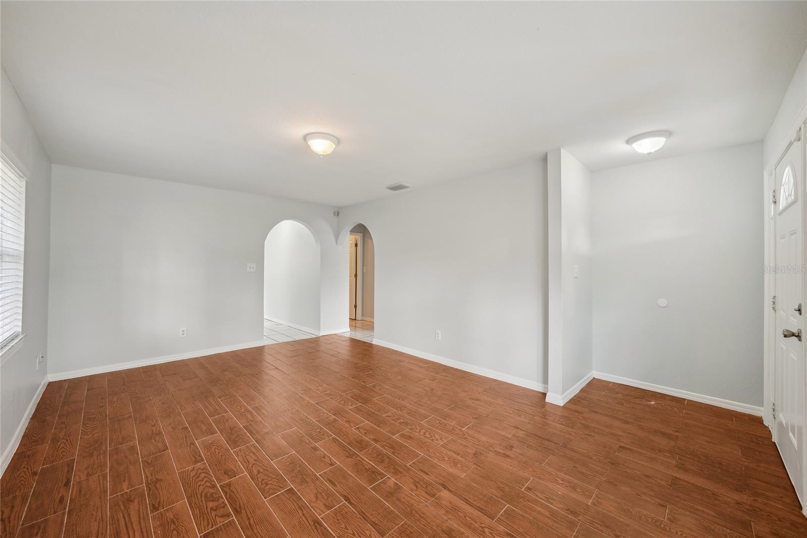 Living room/ dining room