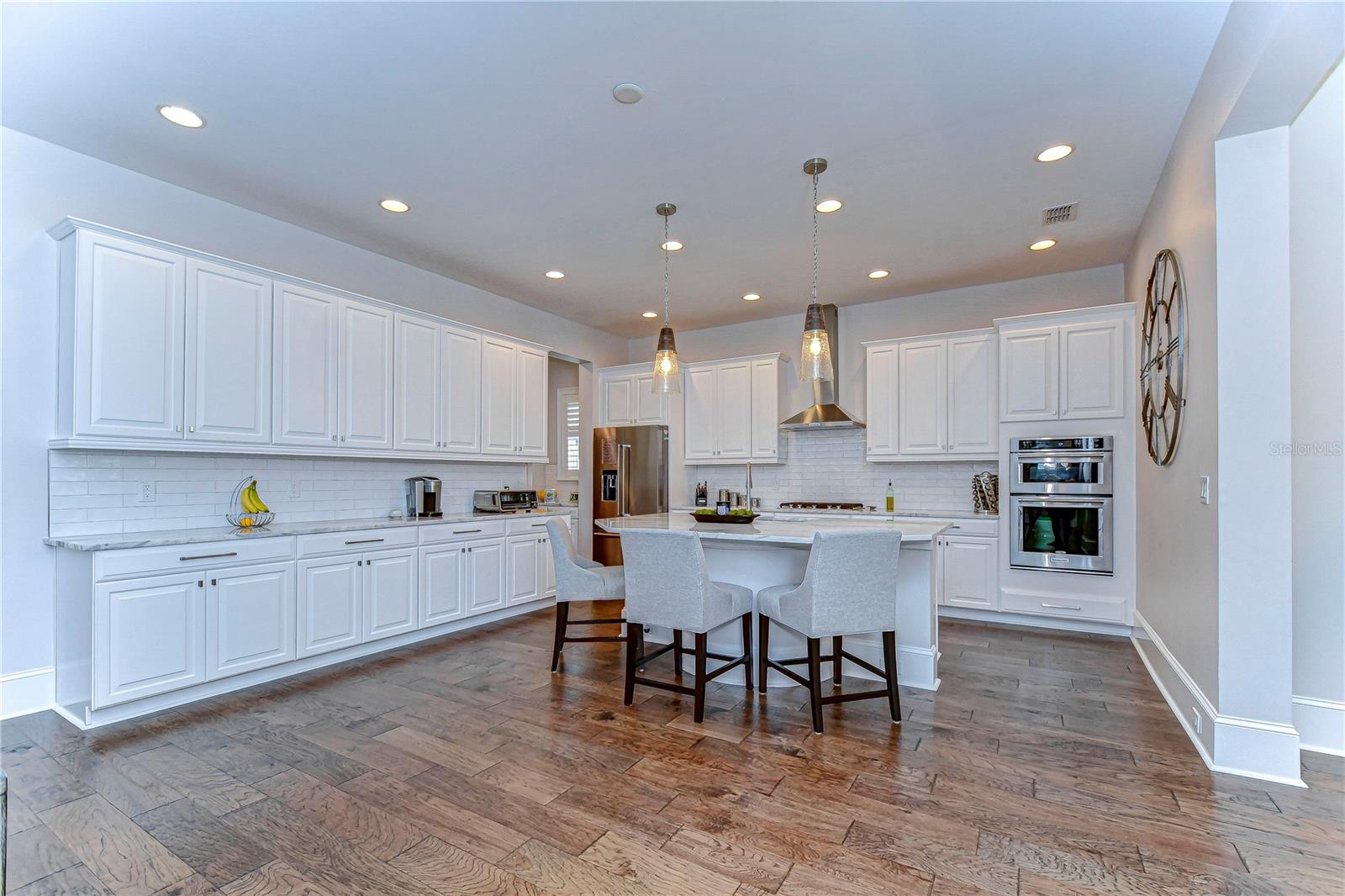 Completely remodeled kitchen is a chef’s dream!