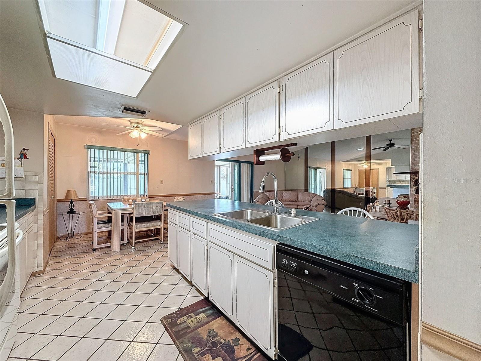 Kitchen/Dining area