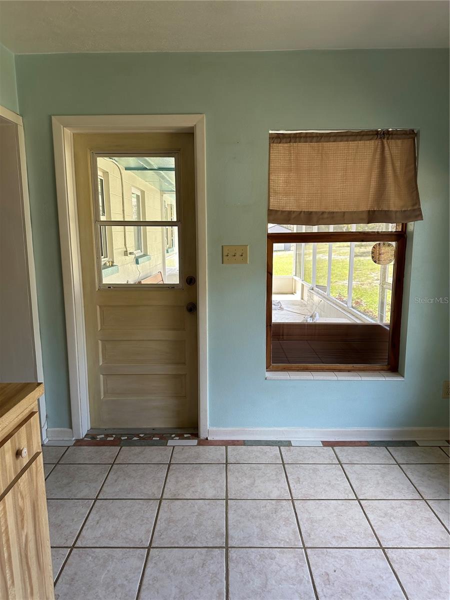 kitchen door to back porch