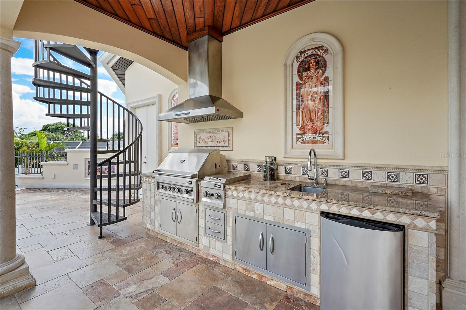 Outdoor Kitchen3341 Gulf Blvd, Belleair Beach, FL