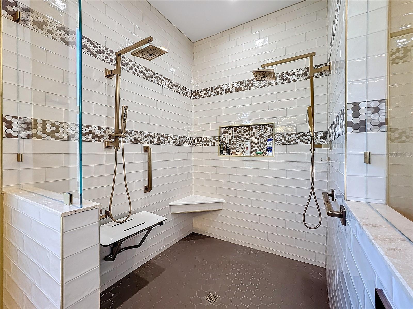 Walk-in Master Shower