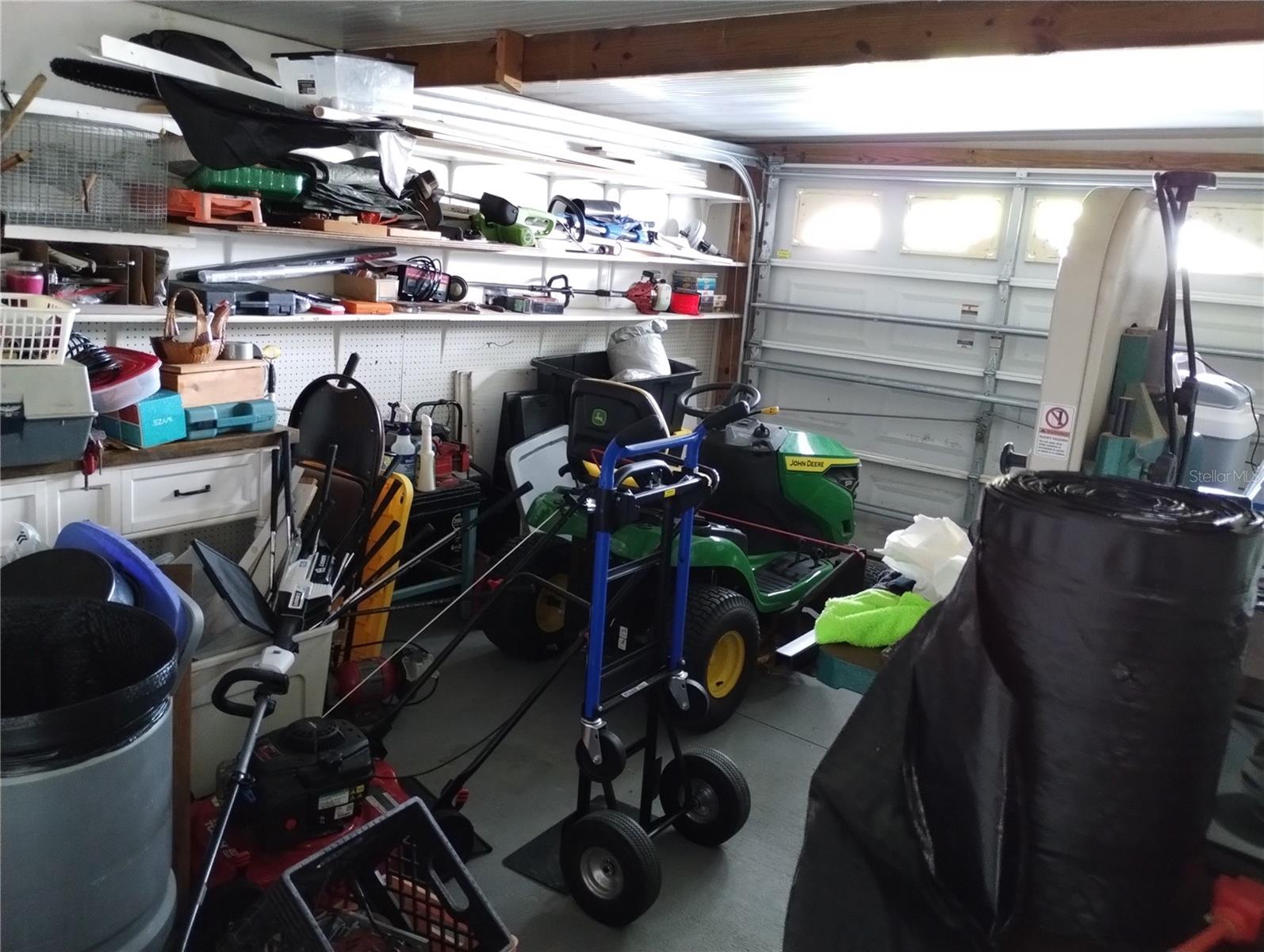 Garage 2