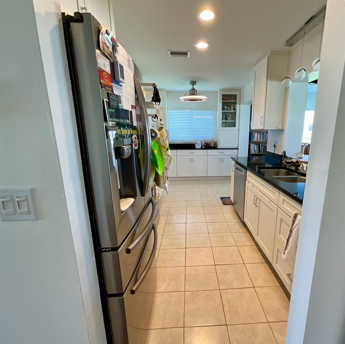 Dinging room view to kitchen