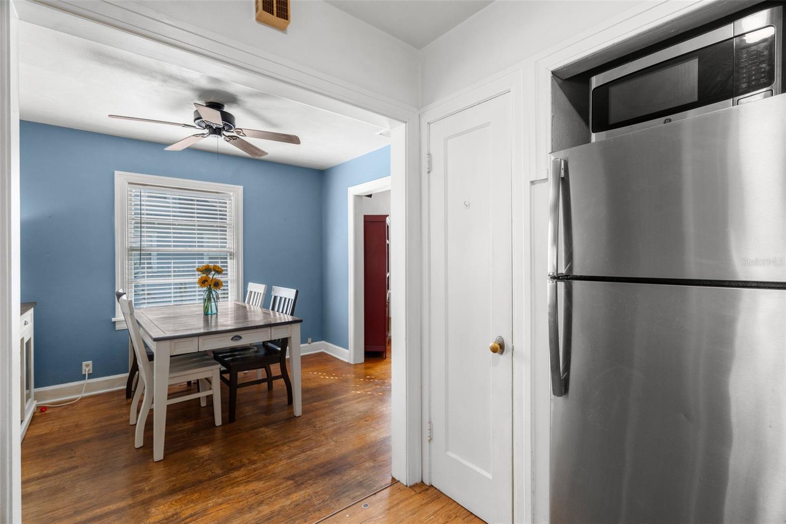 Dining room adjacent to kitchen