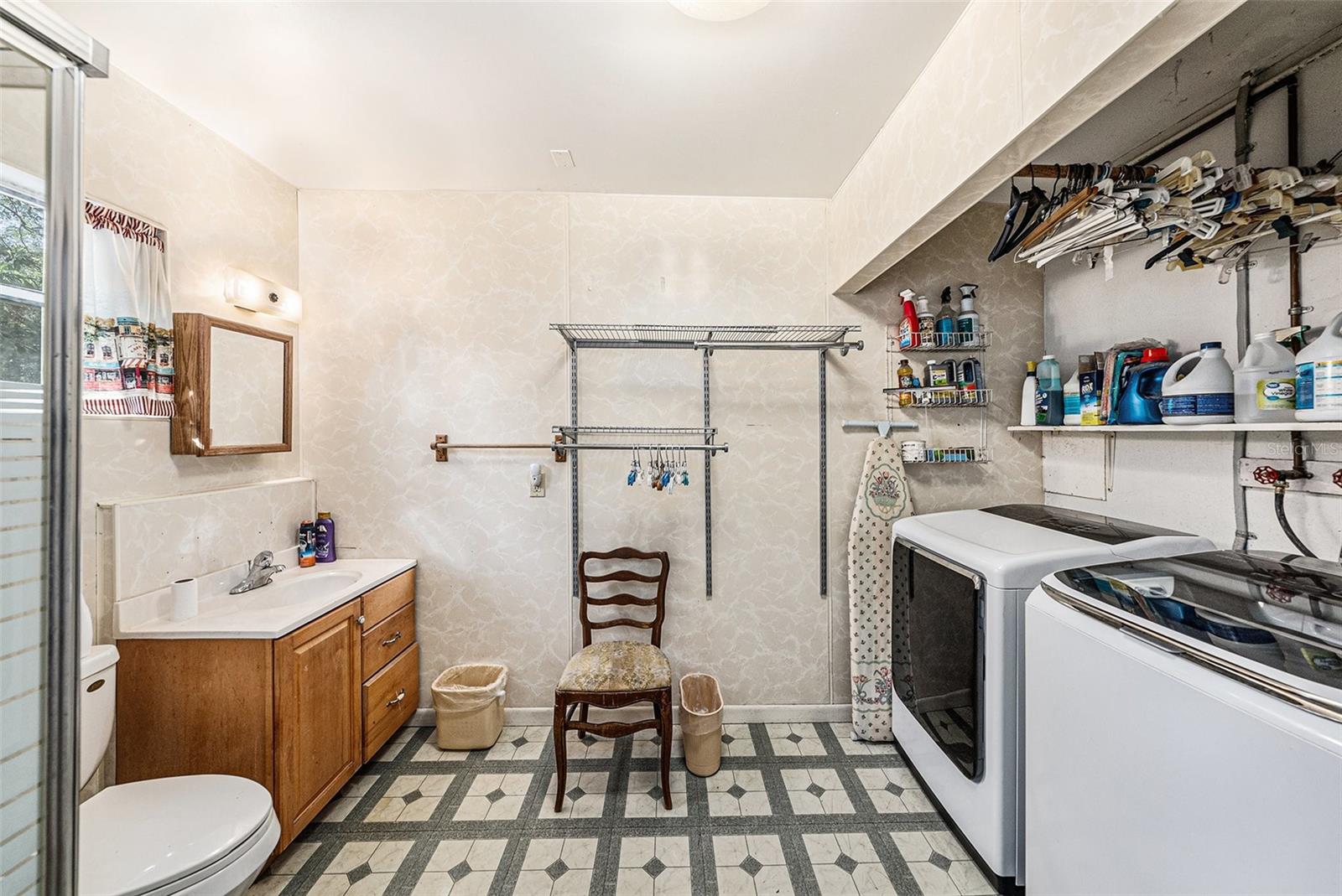 Addition bathroom / Laundry Room