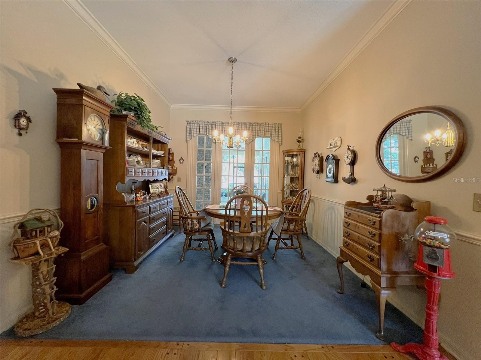 dining room, French doors to patio