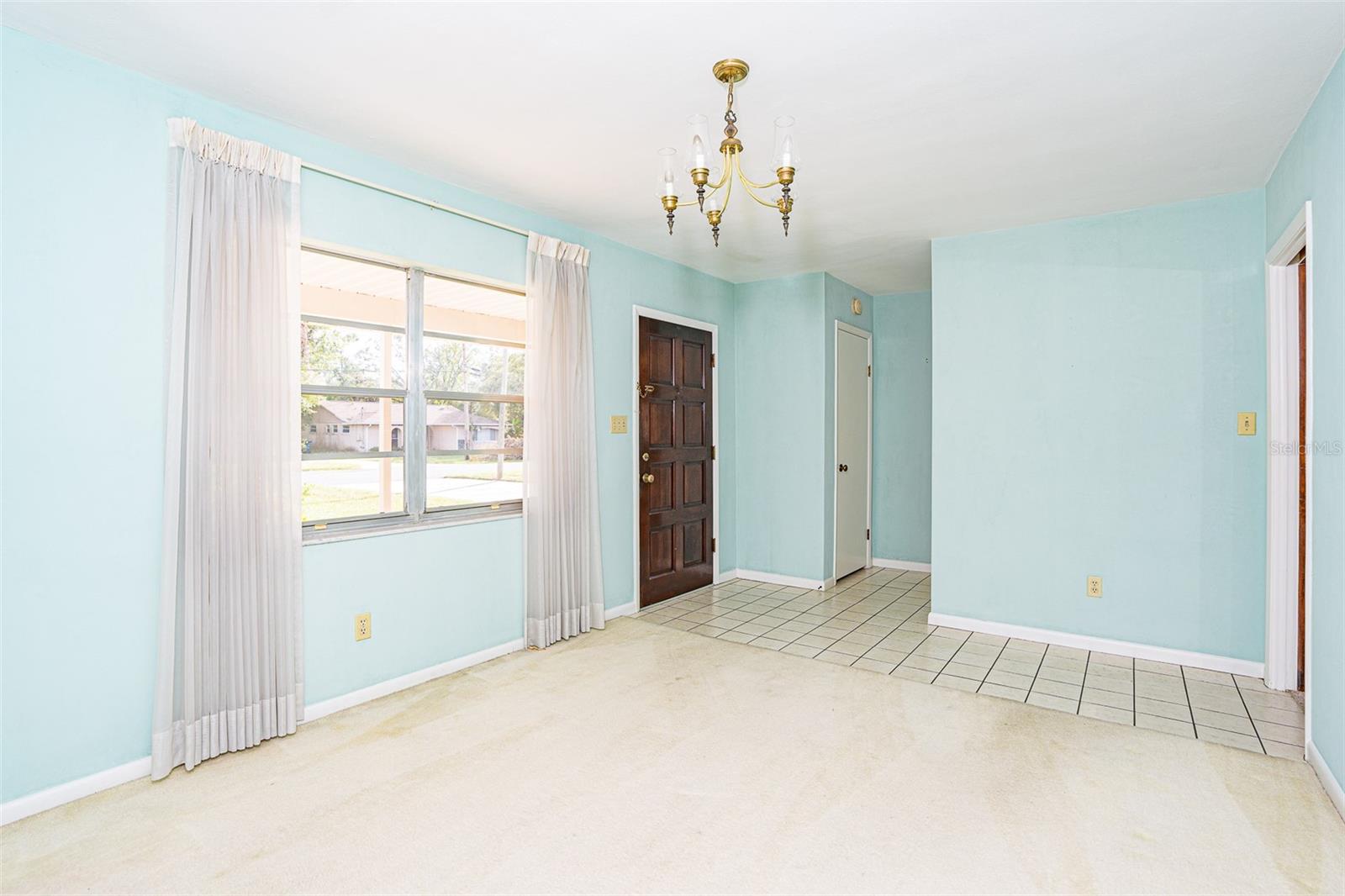 Entryway formal living room