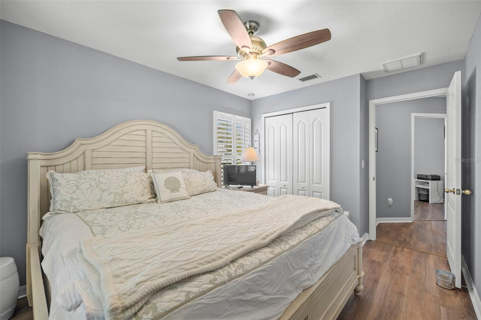 Ceiling fans in all the bedrooms and the living room.