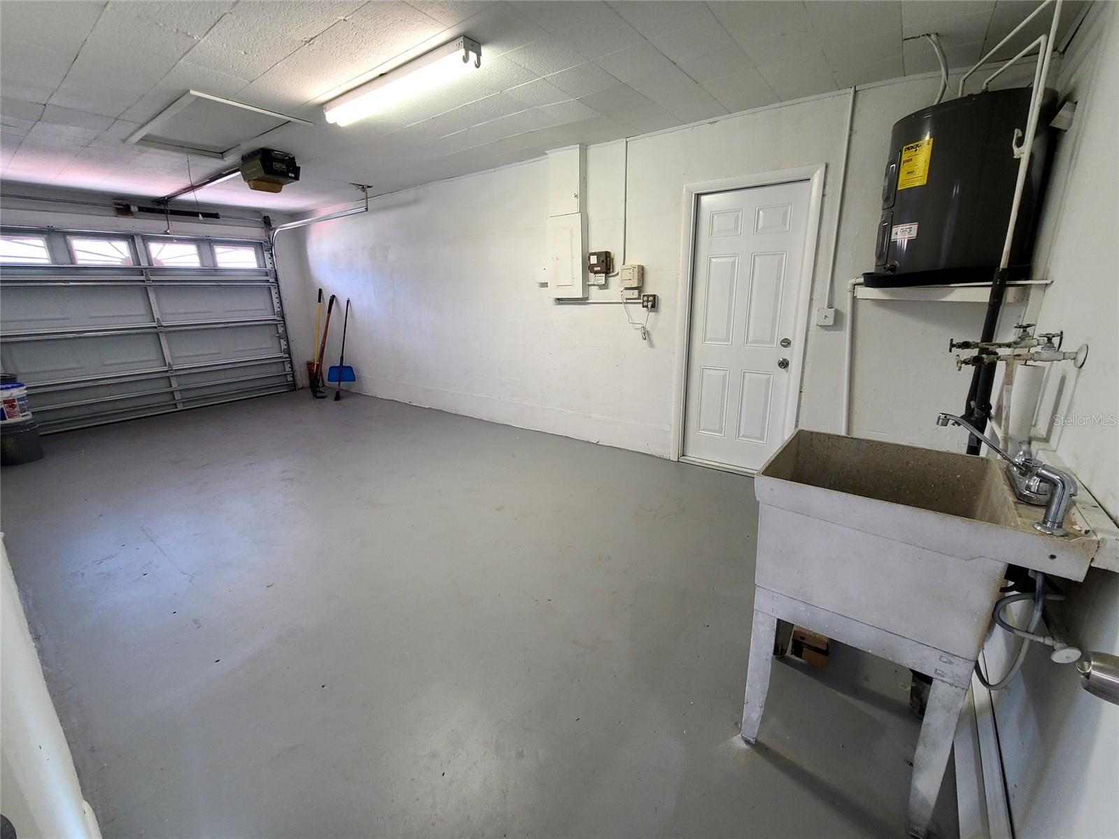 Garage w/ Side Door & Tub Sink