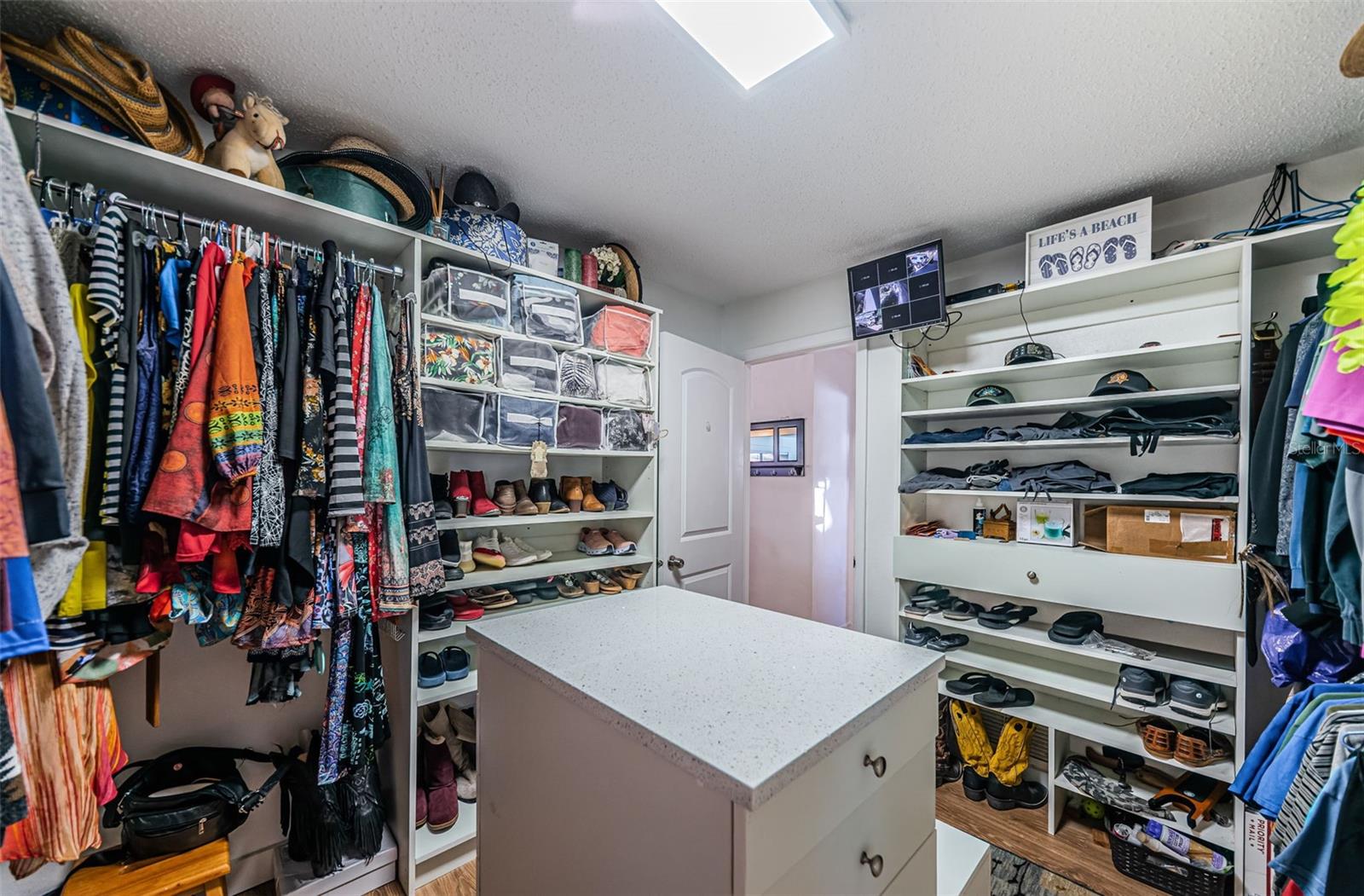 Huge Primary Bedroom Closet