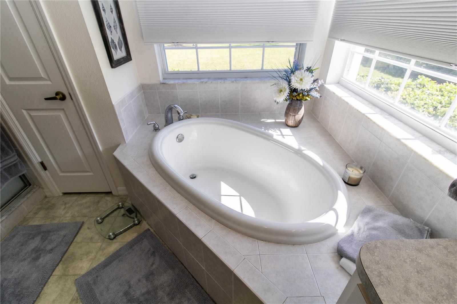 primary bedroom bathroom garden tub